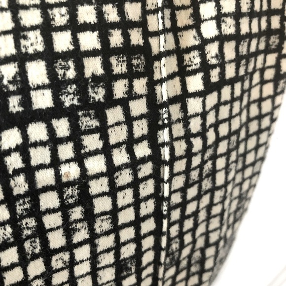 Y2K LE CHÂTEAU coordinating set black and white abstract design size 4 - Picture 11 of 13